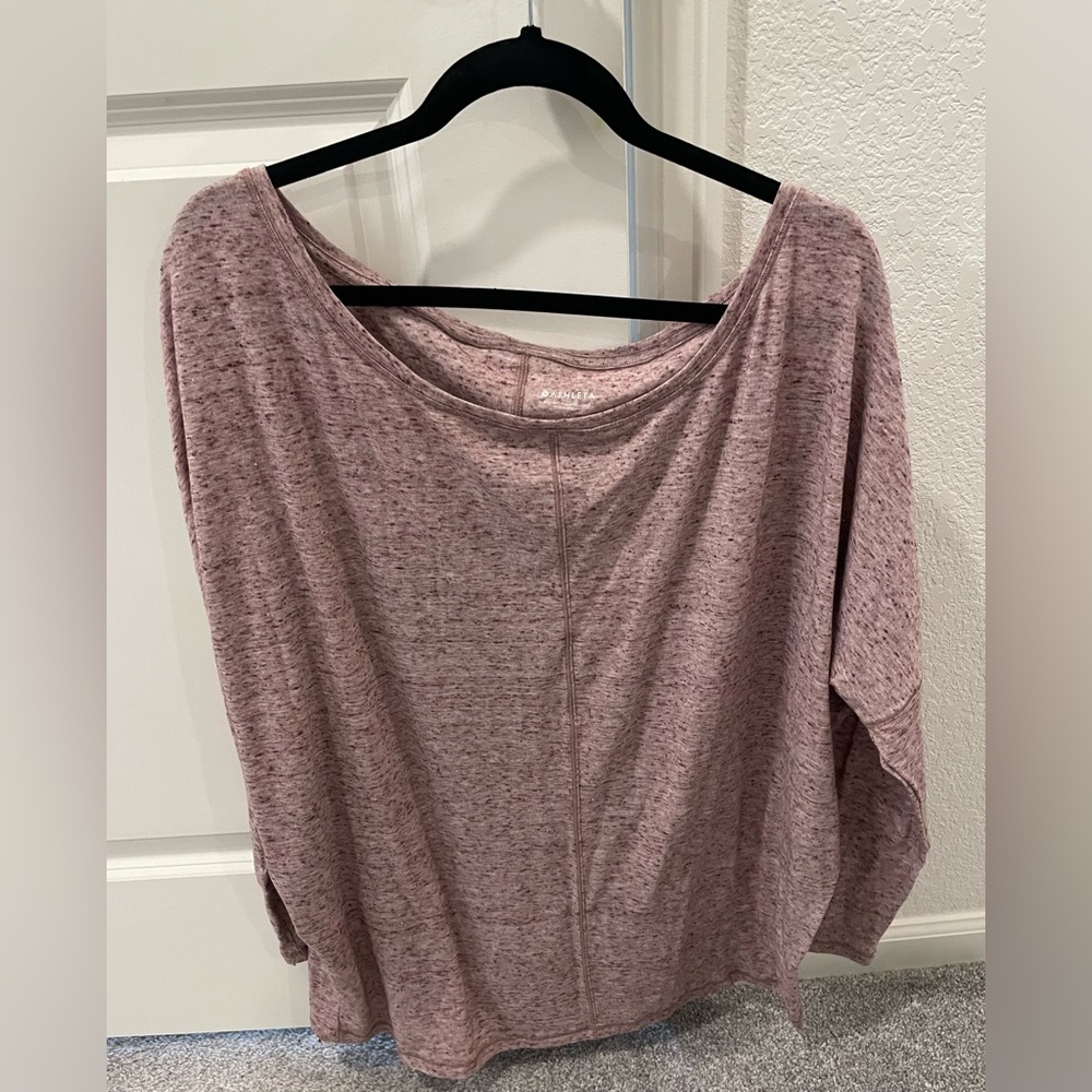 Athleta essence flow - Long Sleeve Top